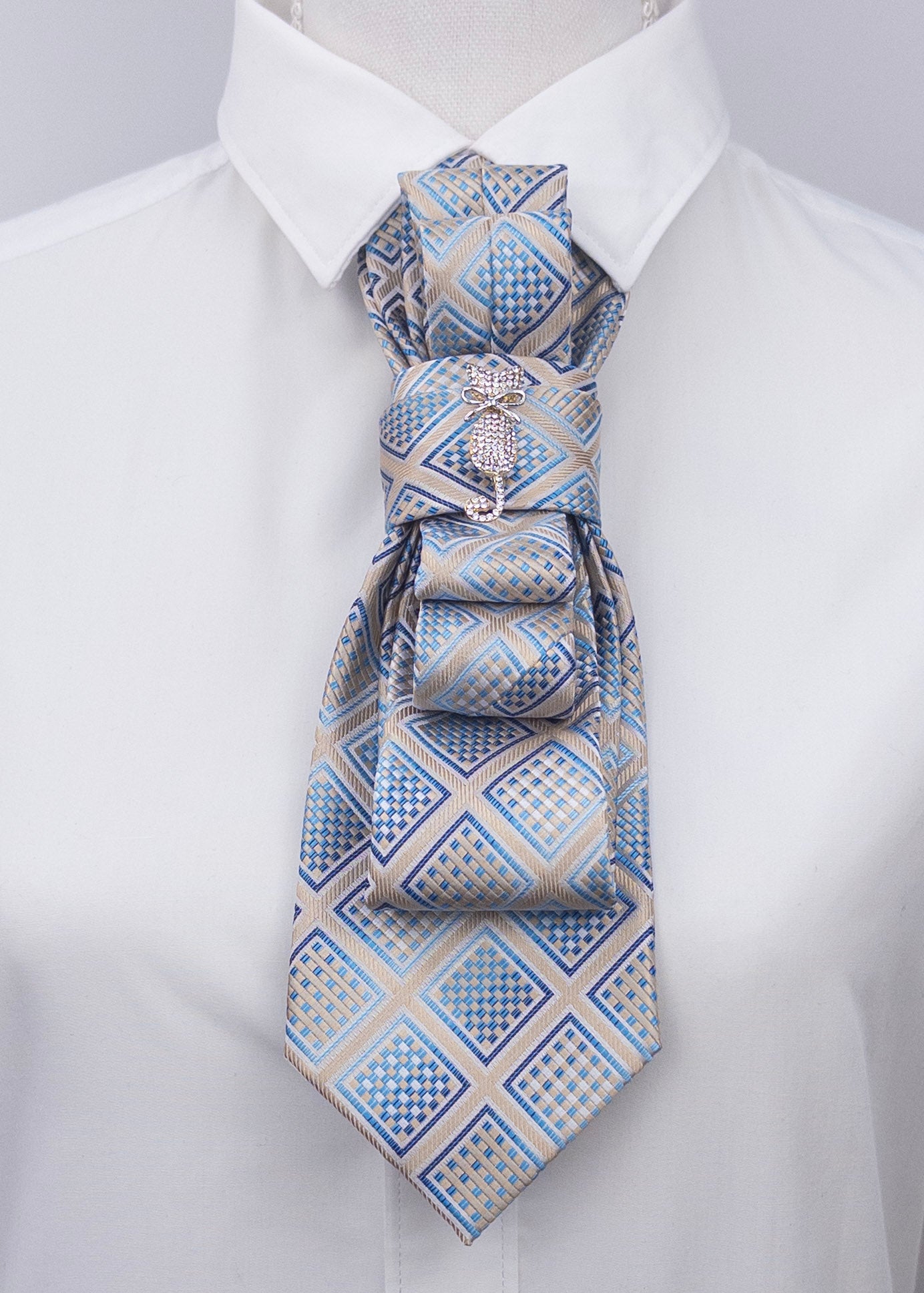 Stropdas lichtblauw ruit kat