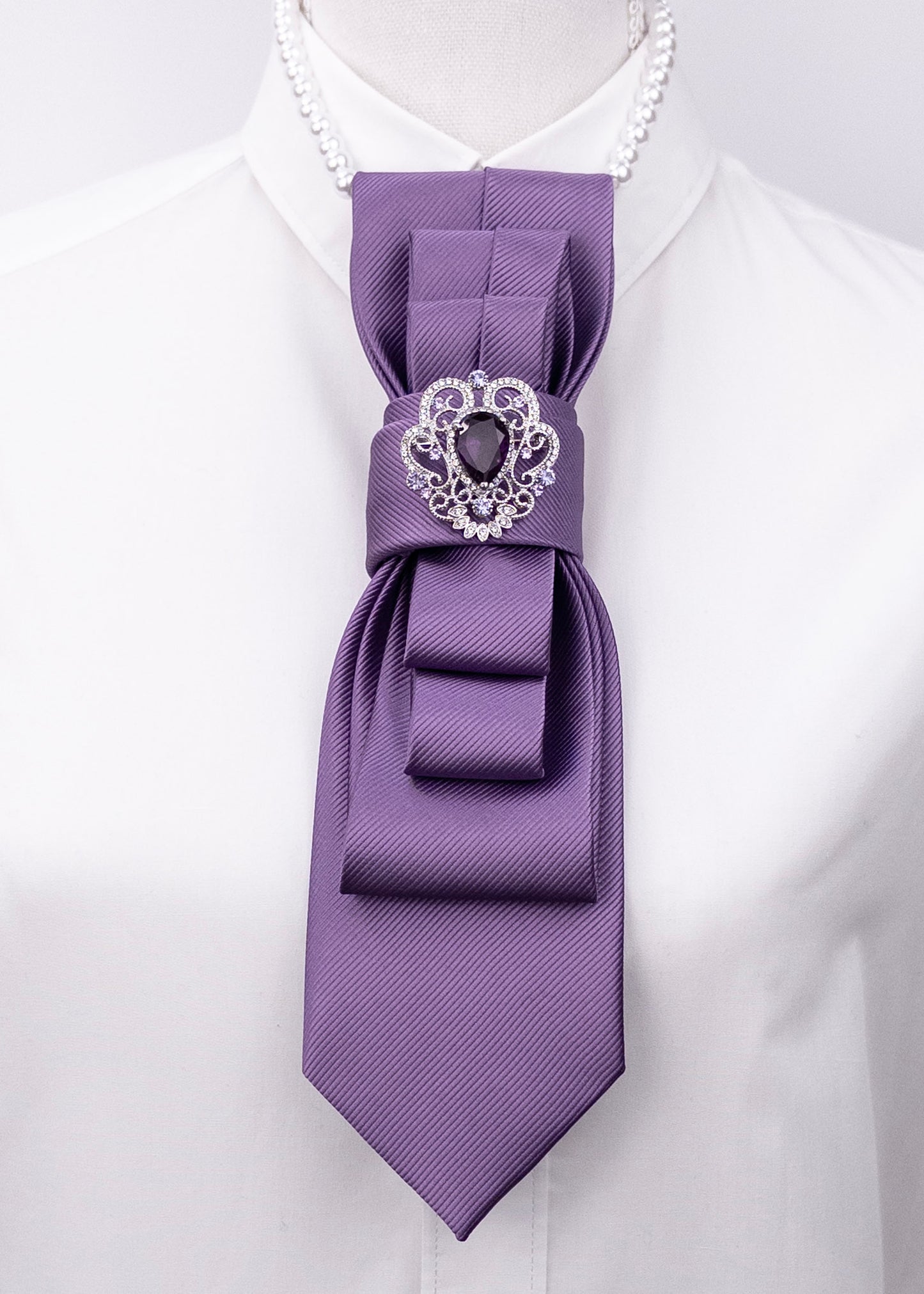 Stropdas paars barok broche