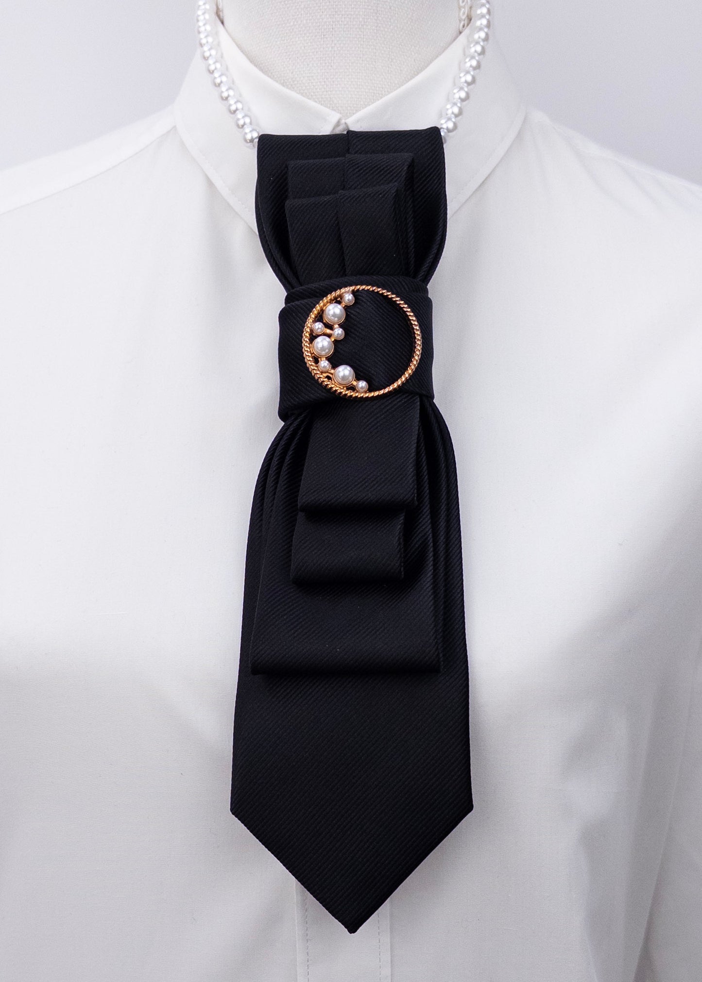 Stropdas zwart-broche-parel