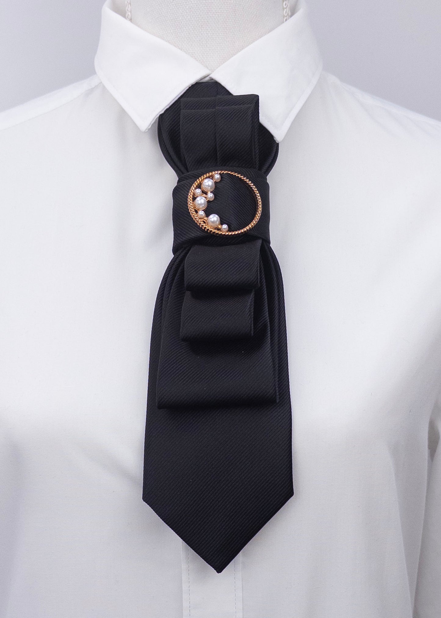 Stropdas zwart-broche-parel